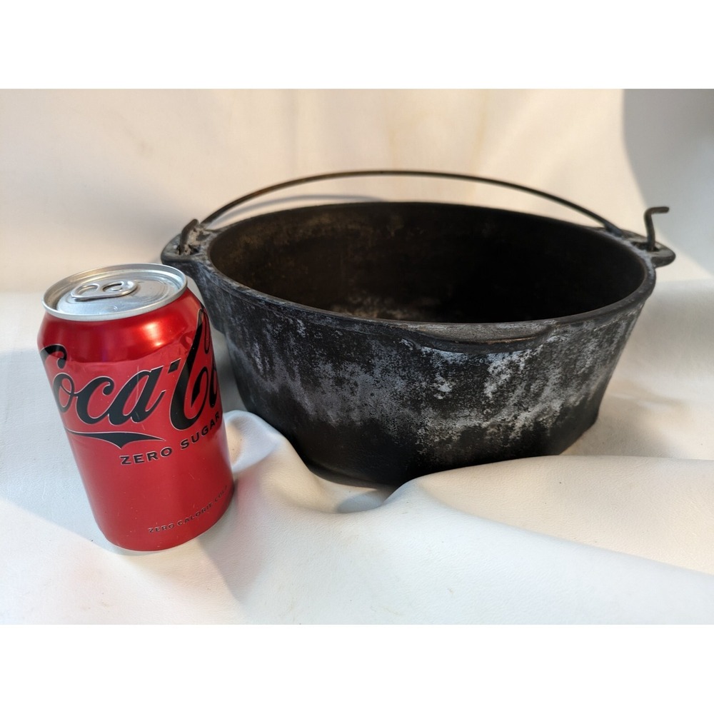 Wagner Ware Cast Iron No 8 Round Roaster 5 Quart Handle USA Post 1963 No Lid